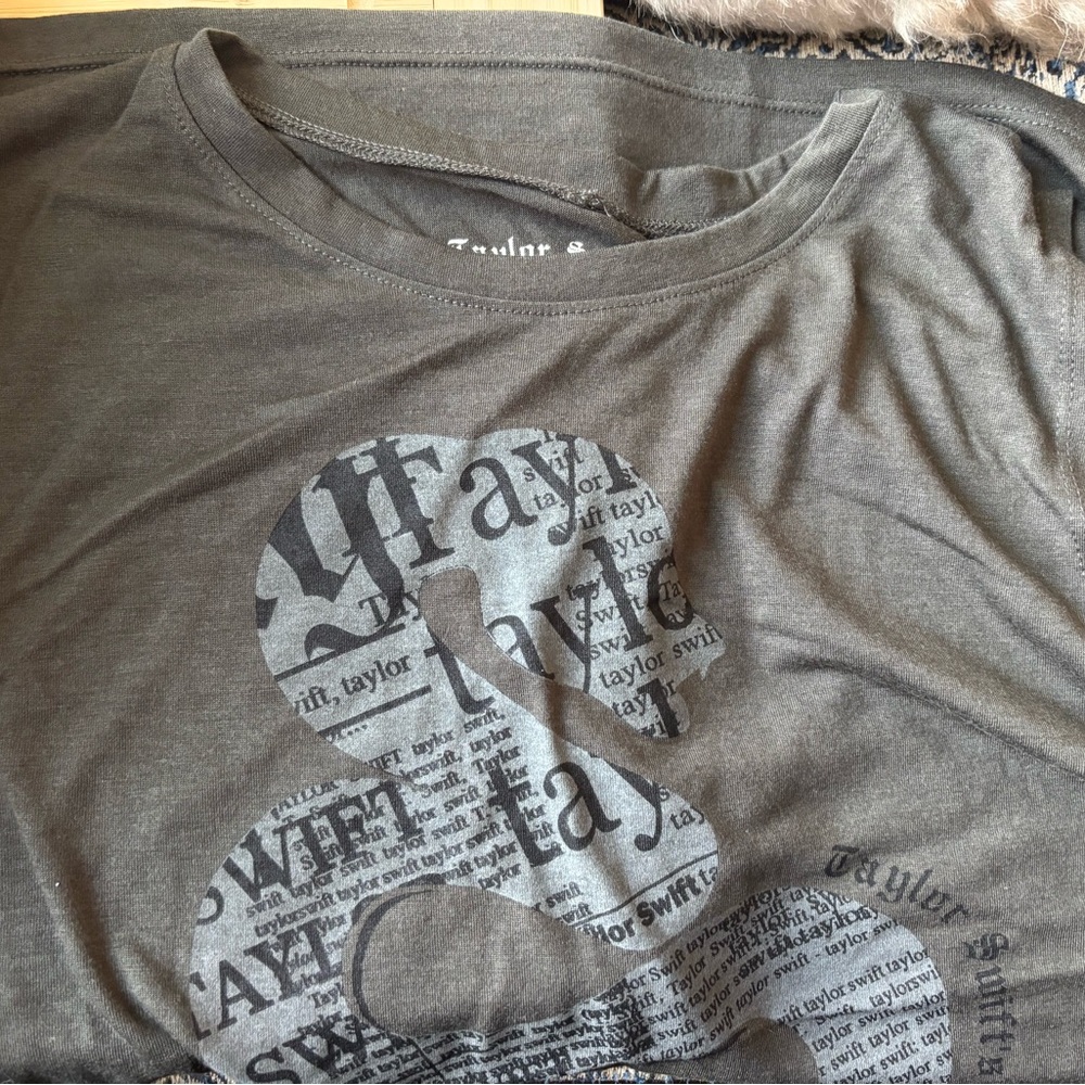 Gray Taylor Swift Graphic T-Shirt
